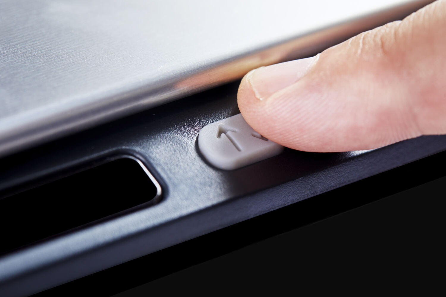 Tower 50L Ozone Recycling Sensor Bin - Black