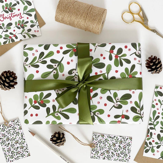 Christmas White Mistletoe Gift Wrap
